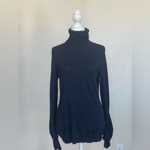 The Limited Dark Navy Turtleneck Size M
